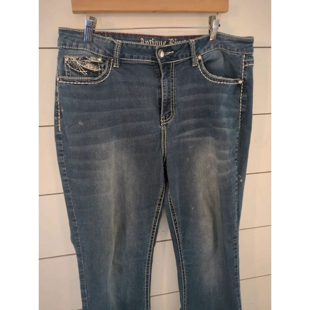 Antique rivet women's size 36 distressed jeans, cotton blend wide leg fall
